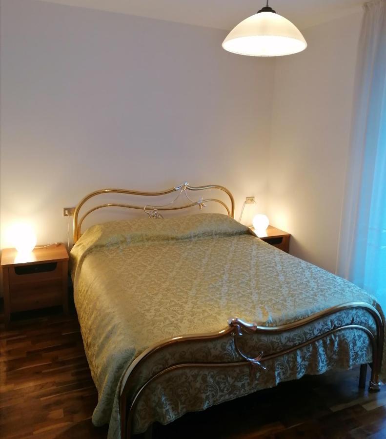 Appartamento Incantevole Con Parcheggio Gratuito Тирано Экстерьер фото